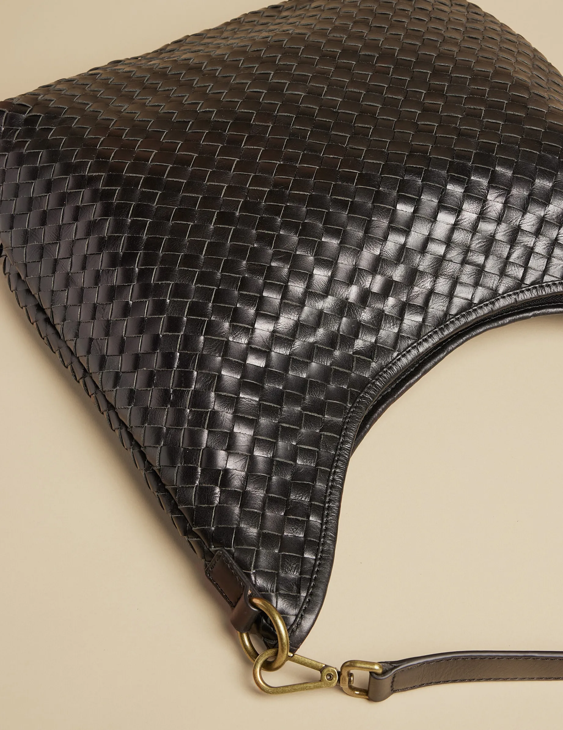 Fashion NÍCOLI BOLSO TRENZADO NEGRO