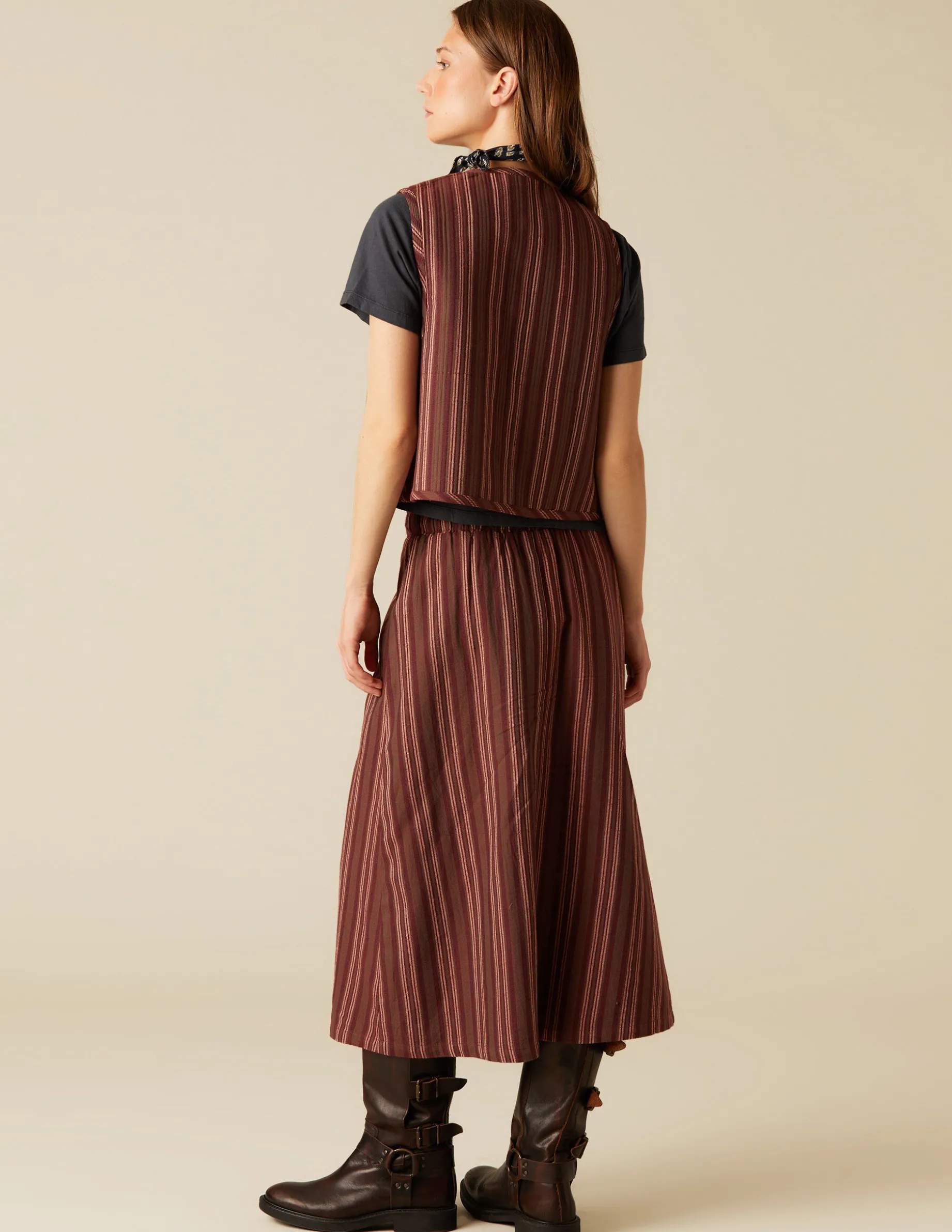 Hot NÍCOLI CHALECO RAYA MARRÓN Marrones