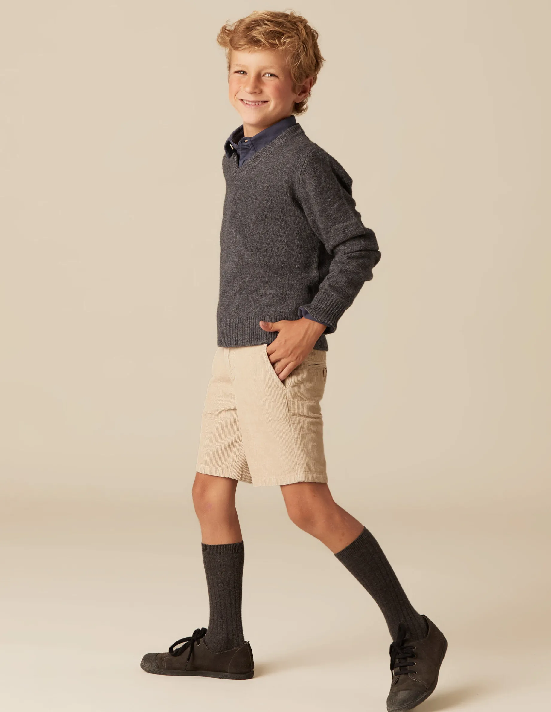 Discount NÍCOLI PANTALÓN CHINO CORTO PANA Arena