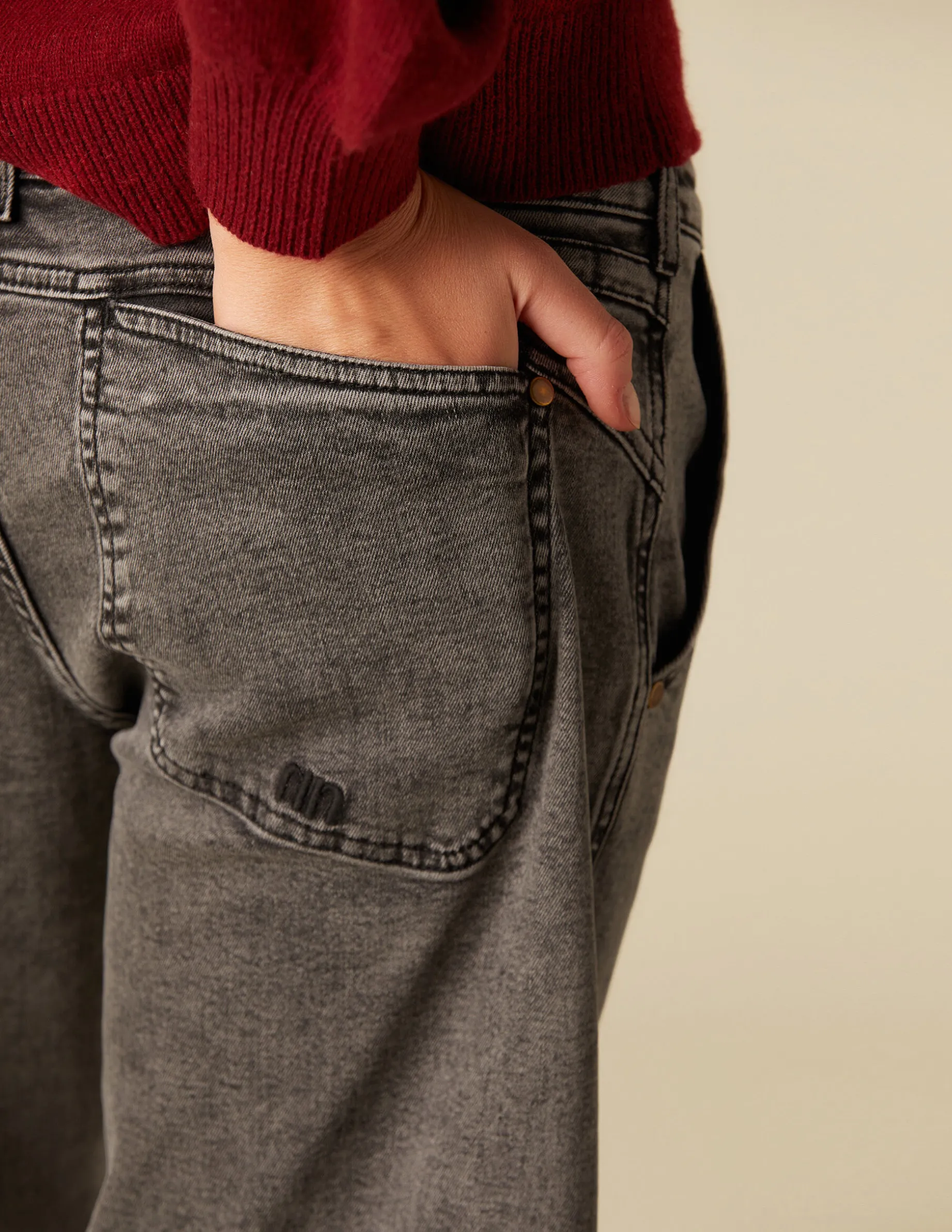 Shop NÍCOLI PANTALÓN NN BORDADO GRIS Grises