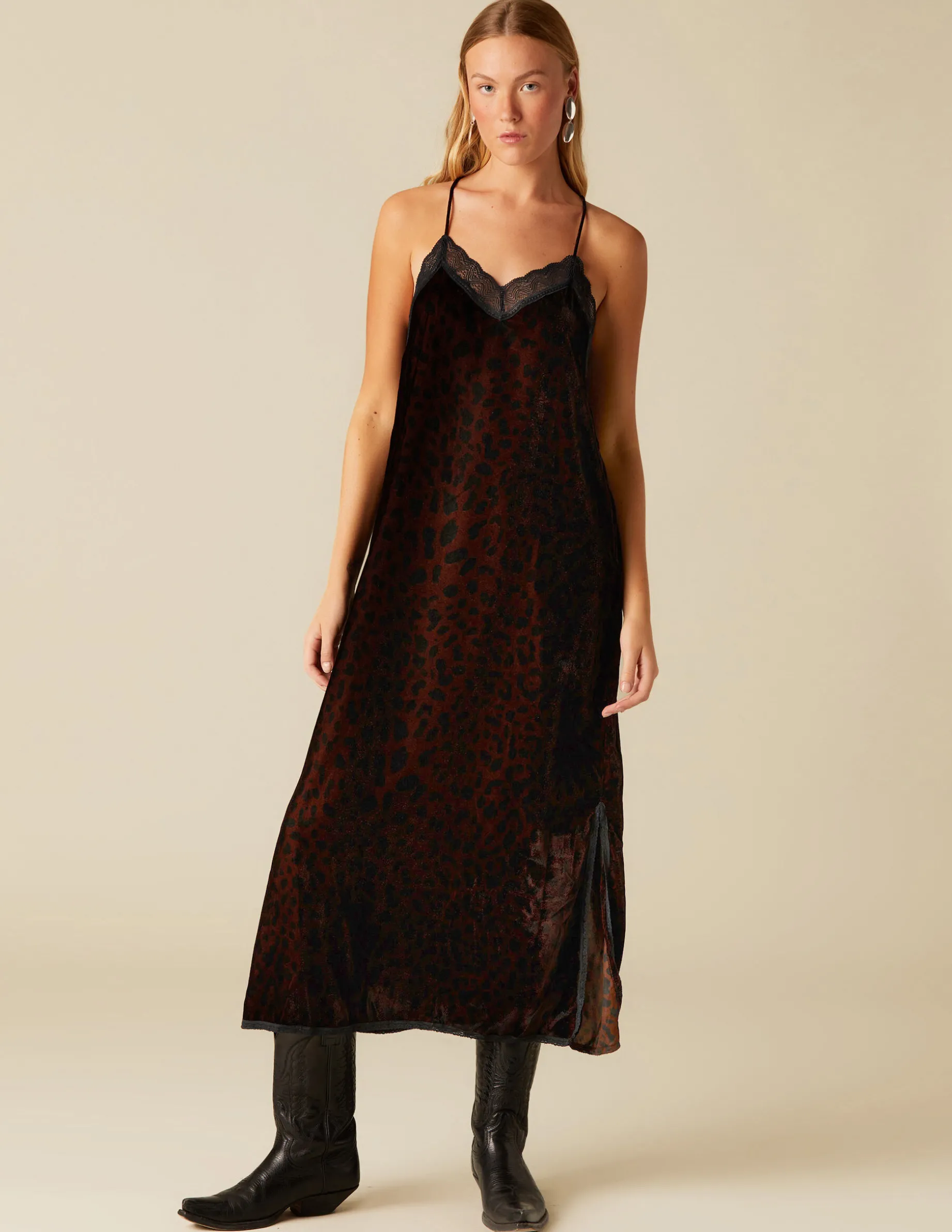 Shop NÍCOLI VESTIDO LENCERO ANIMAL PRINT Marrones